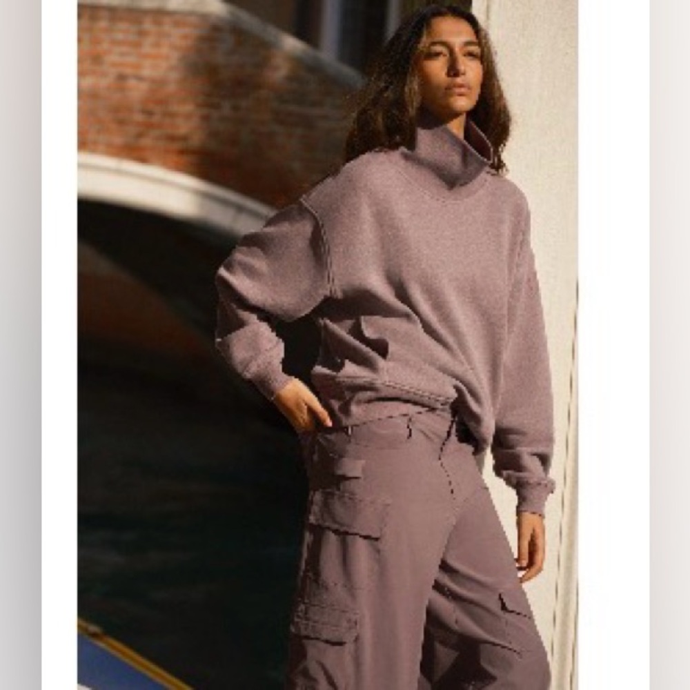 Alo Yoga Hazy Mock Neck Pullover Mushroom Heather XS- Sold out color
